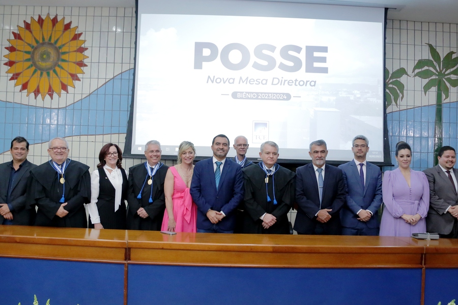 Defensoria Pública compõe dispositivo de honra durante posse da nova