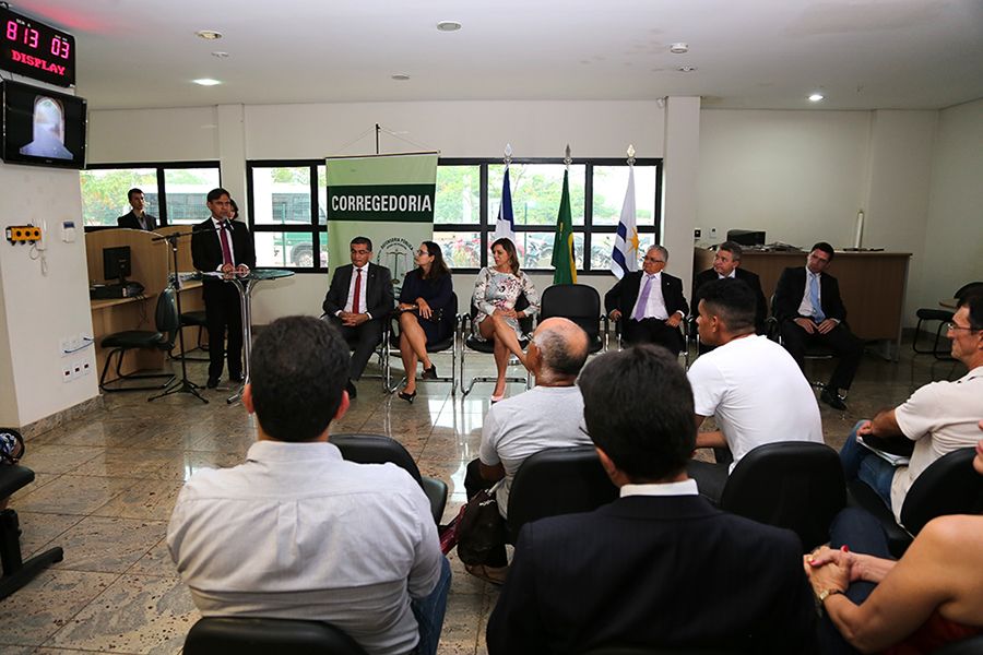 Defensor público geral, Marlon Amorim durante pronunciamento