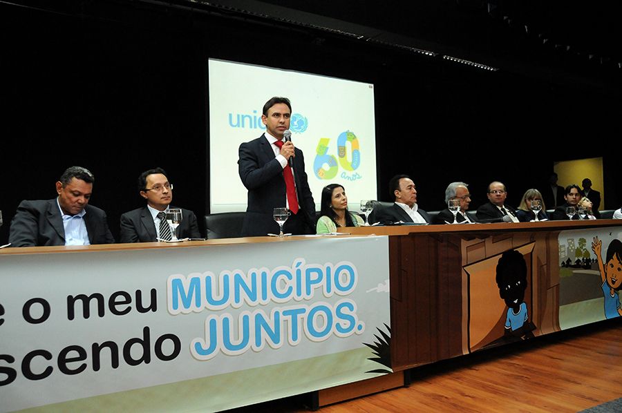 Defensor público geral, Marlon Amorim, durante pronunciamento no Lançamento oficial do Selo Unicef