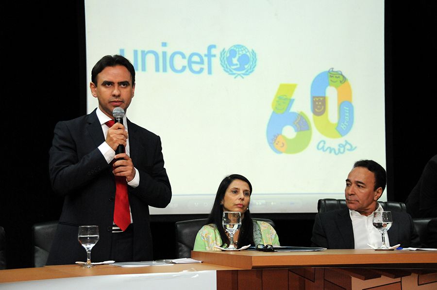 Defensor público geral, Marlon Amorim, Representante adjunta do Unicef - Brasil, Antonella Scolamiero e vice-governador João Oliveira