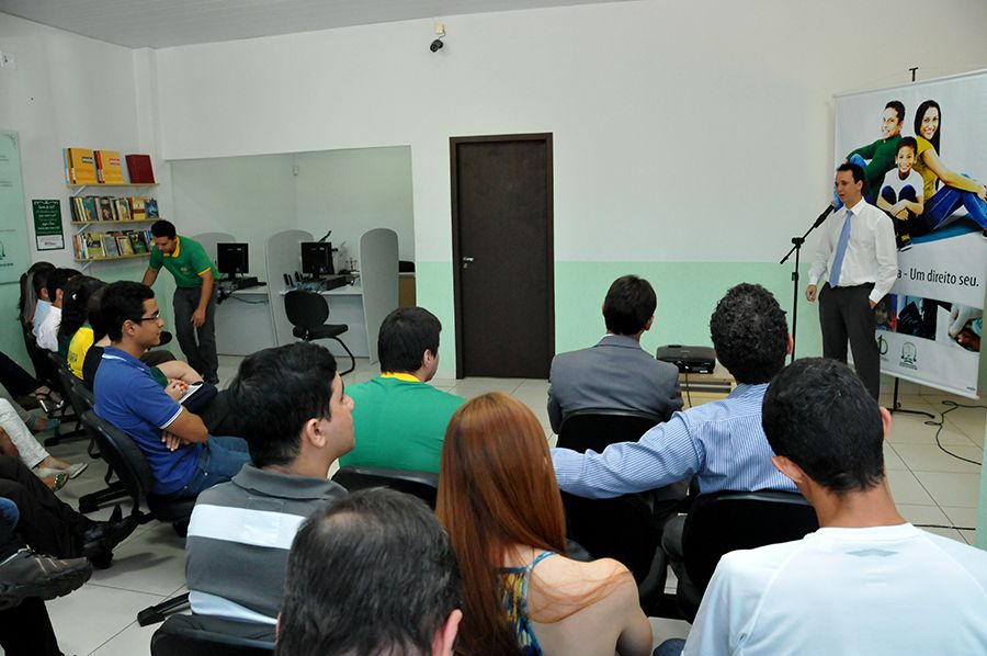 Diretor da Regional de Guaraí, Adir Sobrinho, abrindo os trabalhos do dia