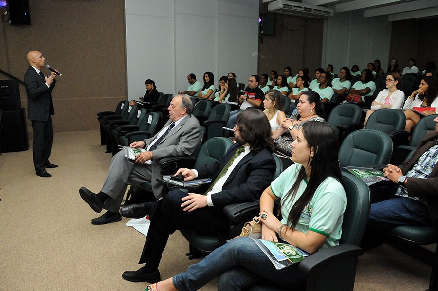 Palestrante advogado, negociador e mediador, Adolfo Braga Neto