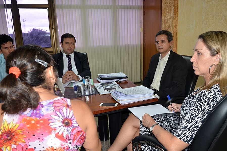 Reunião realizada na SESAU, em 16 de março de 2015.
