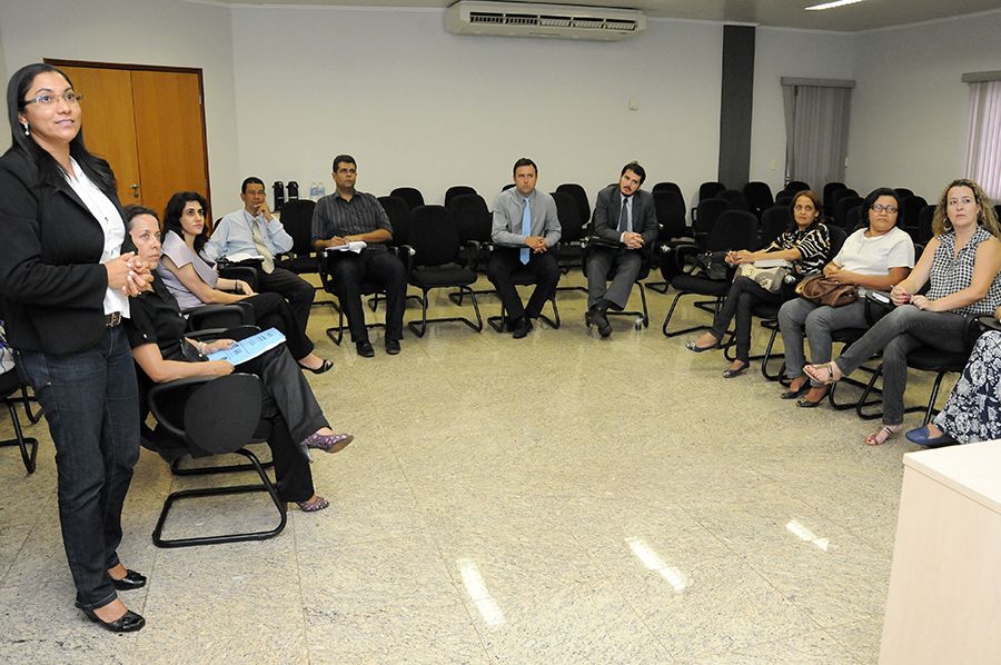 Defensores públicos Arthur Luis Pádua e Joaquim Pereira dos Santos durante Audiência sobre educação infantil