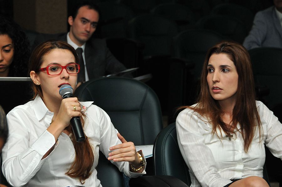 Defensora pública e coordenadora do NAC, Isabella Faustino e a defensora Elydia Leda
