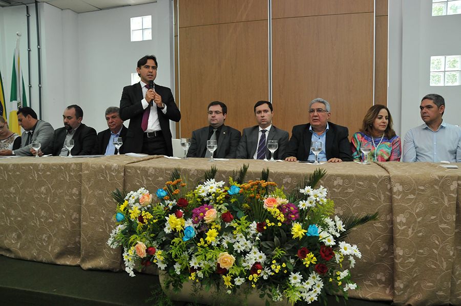 Pronunciamento do defensor público Marlon Amorim