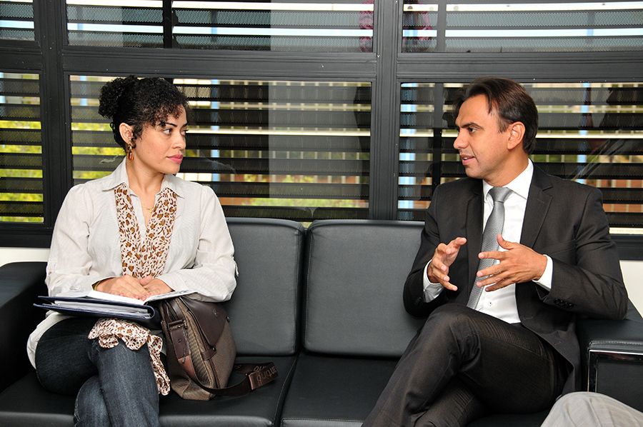 Presidente da Agência de Proteção e Defesa Social, Gleidy Braga e o defensor público geral, Marlon Amorim