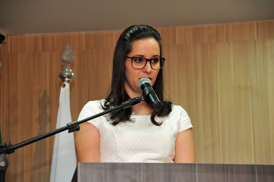 Defensora empossada Aline Mendes de Queiroz falou em nome dos novos Membros