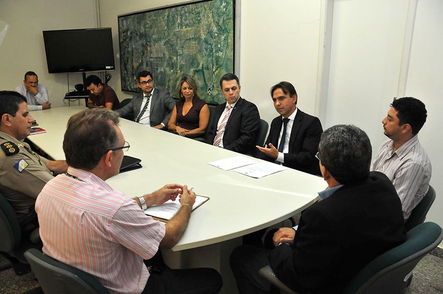 Pronunciamento do defensor público geral, Marlon Amorim durante solenidade