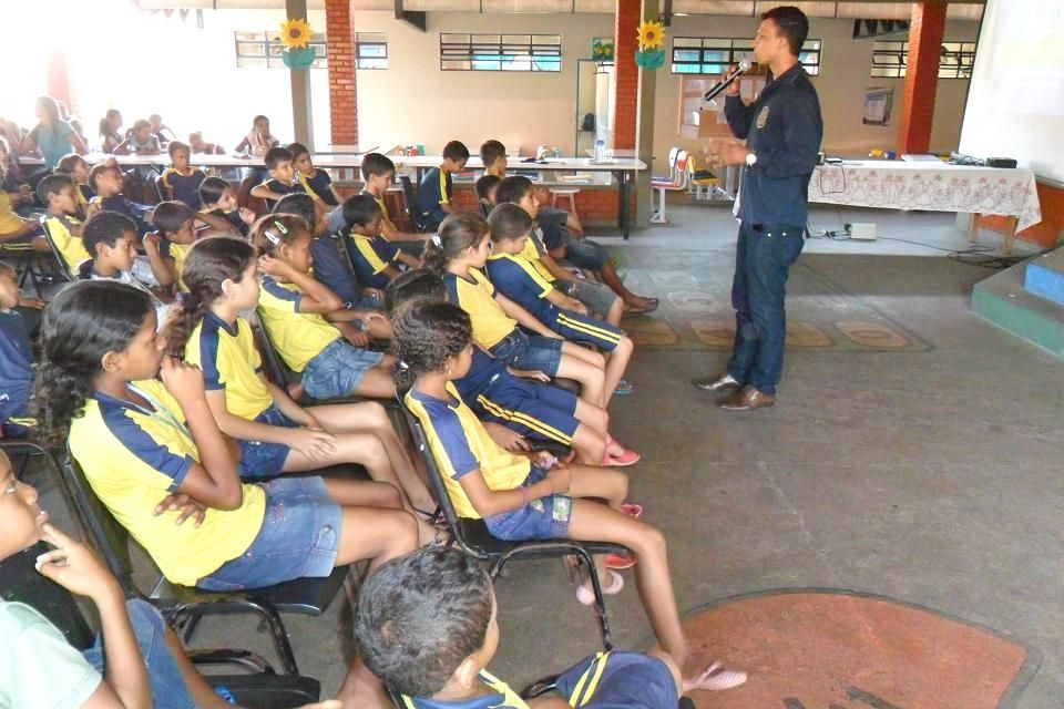 Psicólogo Kairo Dias Gomes Batista também conversou com os estudantes.