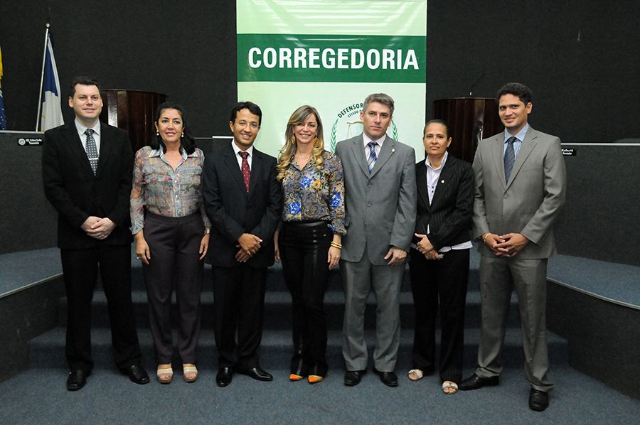Corregedora geral, defensora pública Estellamaris Postal  e defensores Luis Gustavo Caumo, Maria de Loudes Vilela, Leonardo Oliveira Coelho, Fábio Monteiro, Teresa de Maria e Evandro Soares da Silva