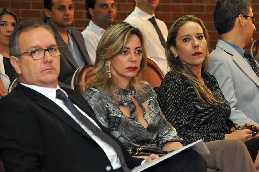 Corregedora geral Estellamaris Postal e a defensora e cocrdenadora do NADEP, Letícia Amorim