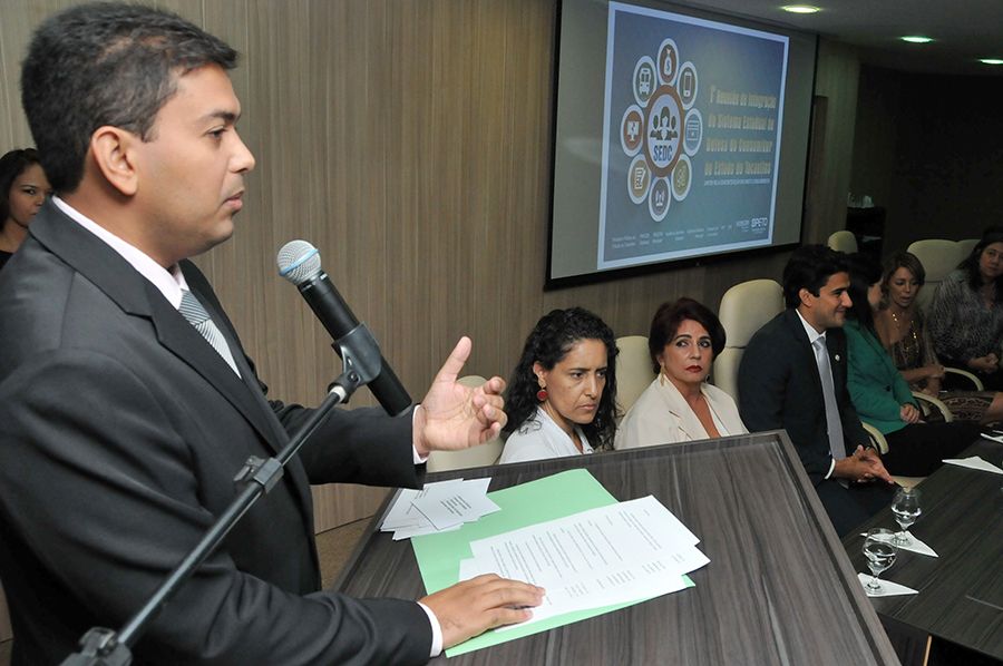 Pronunciamento do defensor público e coordenador do Nudecon, Fabricio Brito