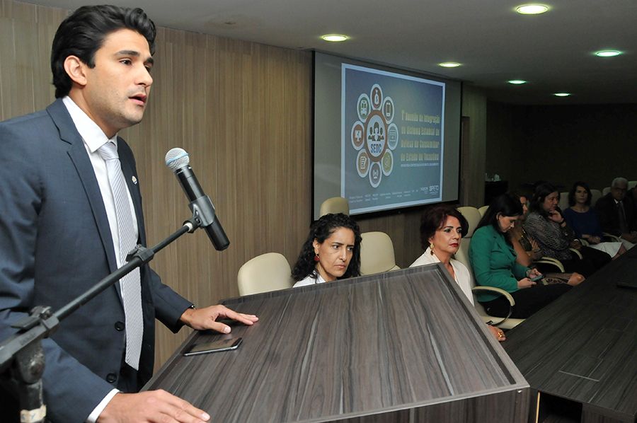 Pronunciamento do Secretário Municipal  de Integração Social e Defesa do Consumidor Tiago Andrino