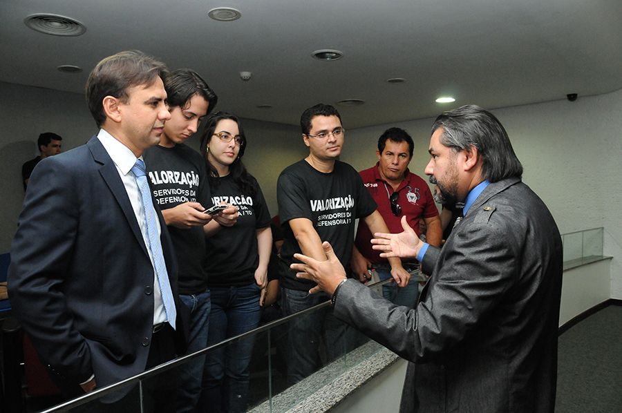 Defensor público geral, Marlon Amorim, servidores da defensoria e o dep.est. Aragão