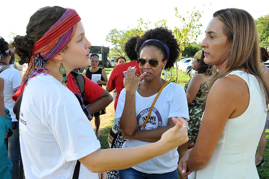 Defensora pública e coordenadora do NUDEM, Vanda Sueli durante a Marcha pelos direitos da Mulher