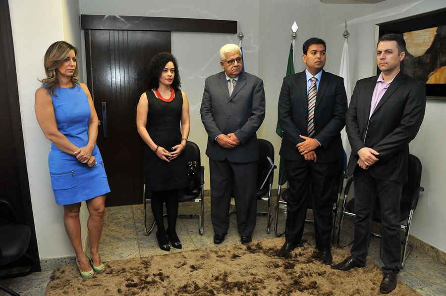 Corregedora geral Estellamaris Postal, secretária Gleide Braga, Superitendente do PROCON/TO, Nelito Cavalcante, defensor e coordenador do Nudecon Fabrício Silva Brito e o subdefensor Alexandre Augustus El Zayek