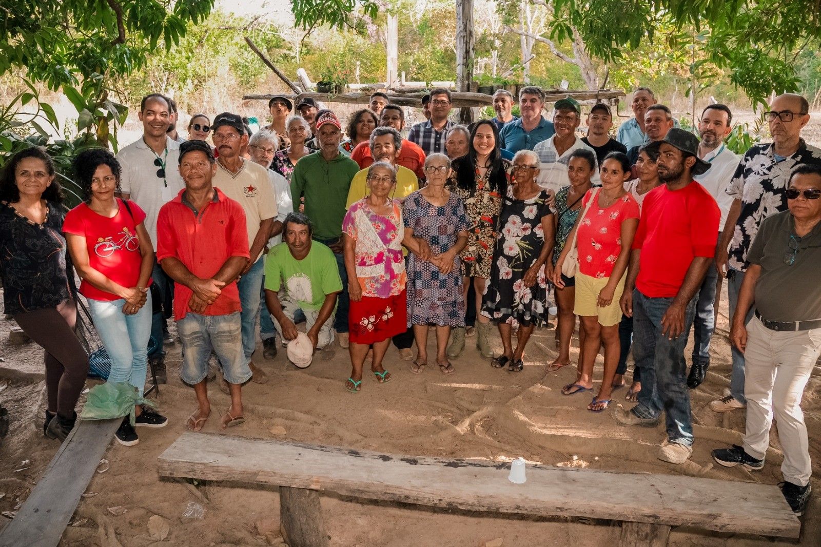 Moradores da comunidade que participaram da reunião