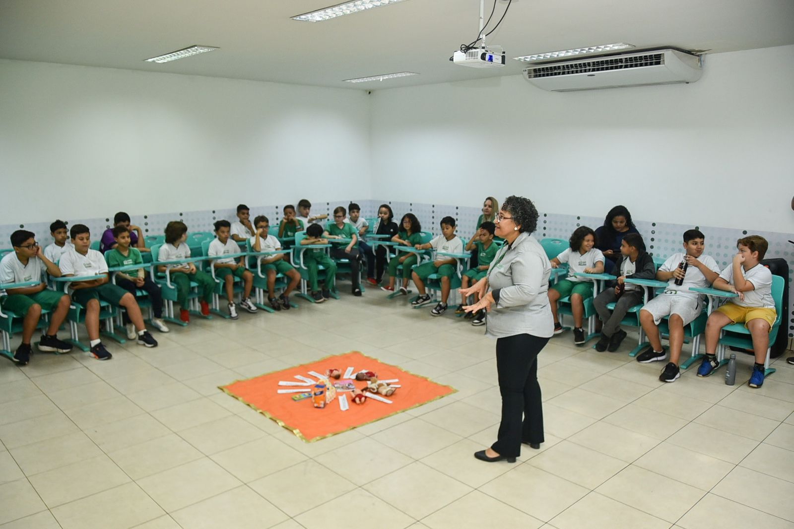 Elis Sodré destacou que o objetivo foi de levar reflexão sobre a violência física e psicológica e seus impactos no ambiente escolar