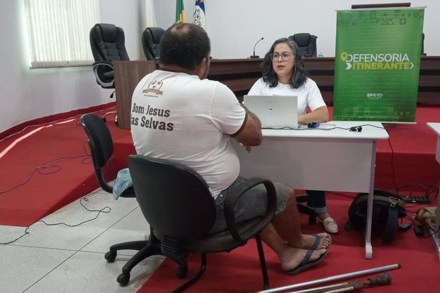 Defensora pública Kenia Martins Pimenta está na equipe de atendimento em Santa Rita do Tocantins