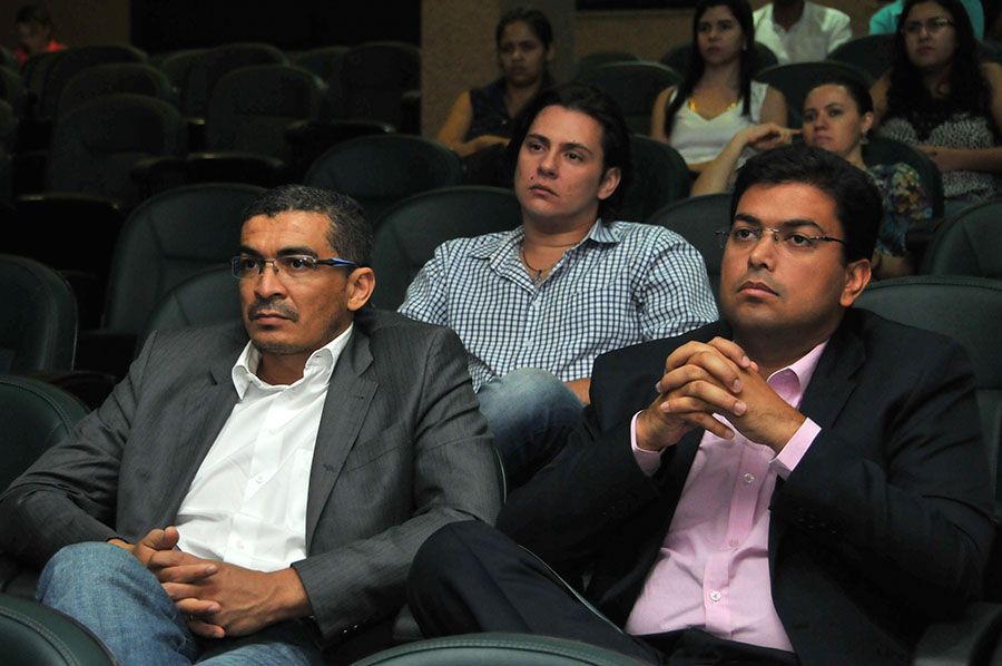 Defensores Neuton Jardim e Fabrício Brito