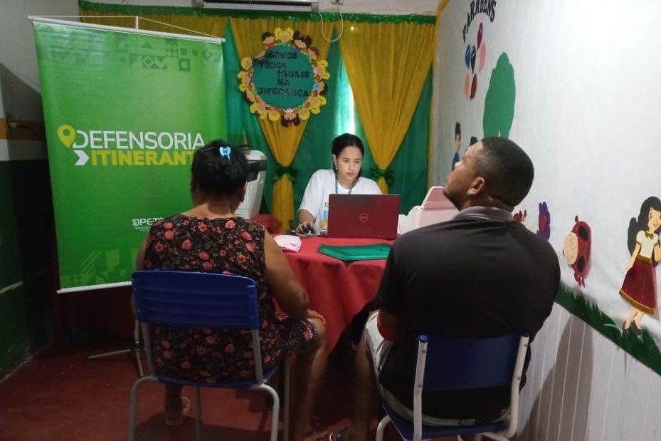 O “Defensoria Itinerante” oferta assistência e orientação jurídicas gratuitas à população hipossuficiente de cada localidade visitada