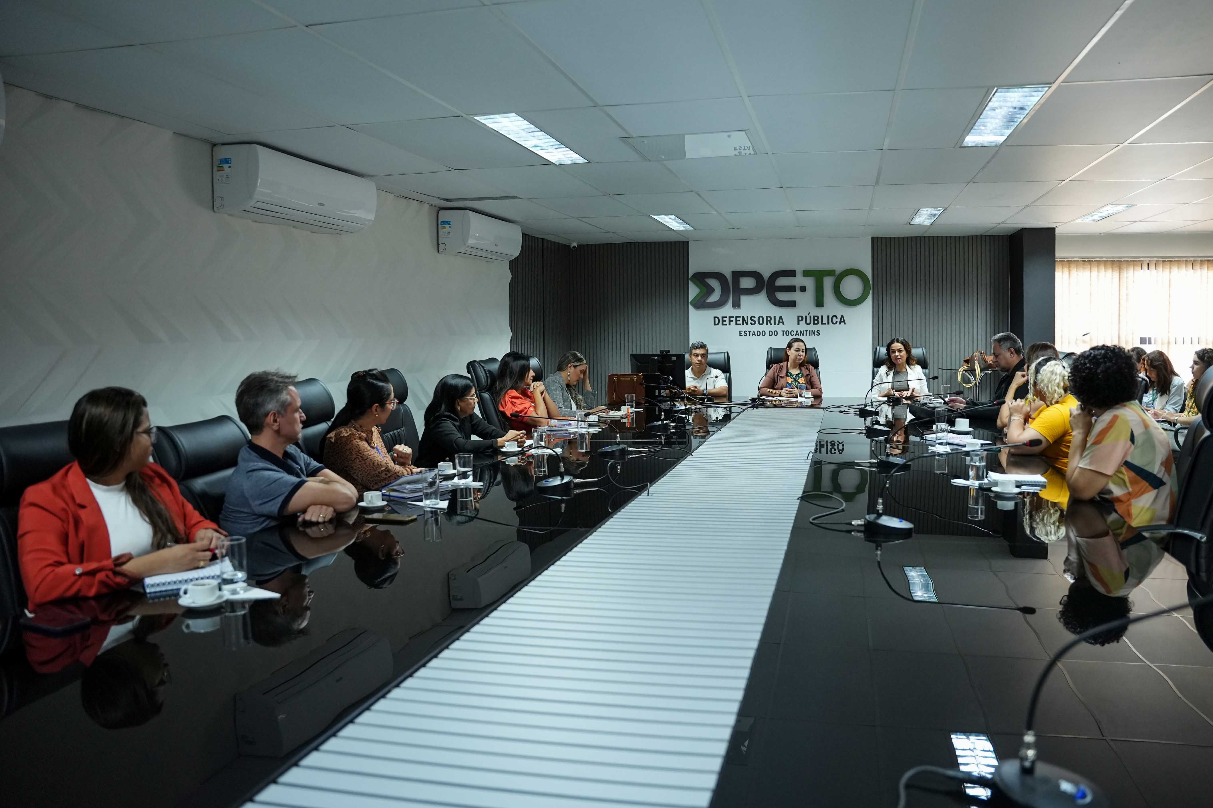 Reunião contou com a presença de representantes de vários órgãos que atuam na área