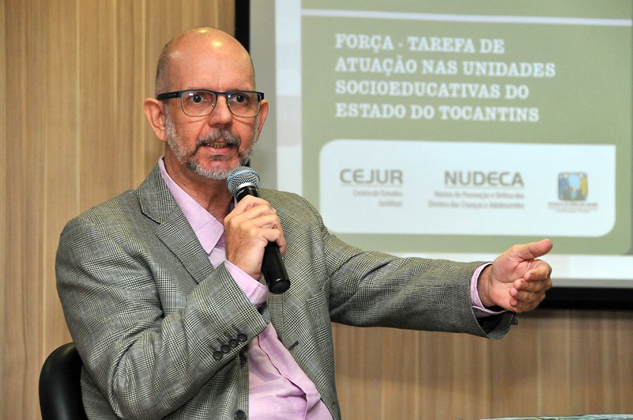 Professor da UFT Denilson Barbosa de Castro