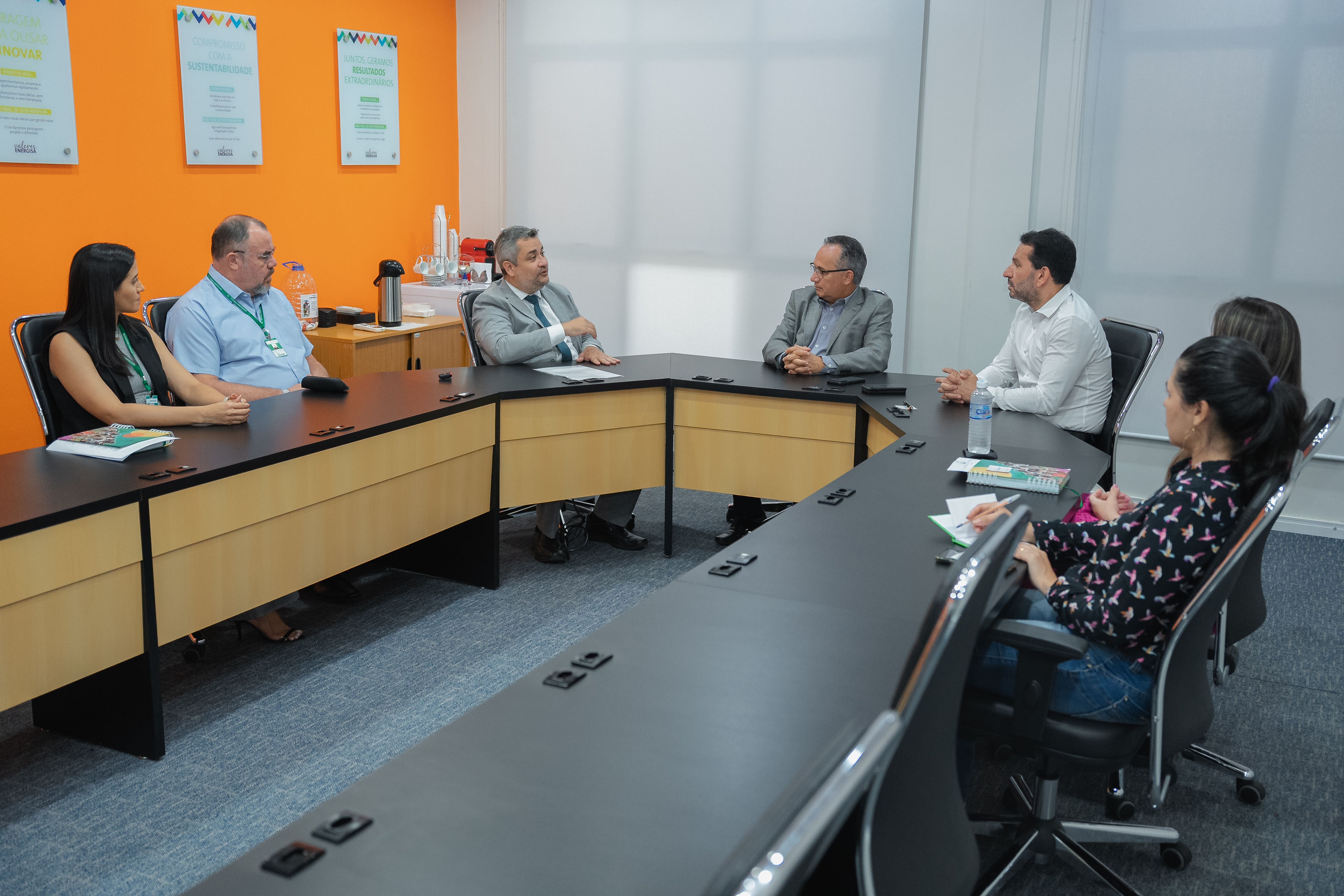 Reunião na sede da Energisa em Palmas