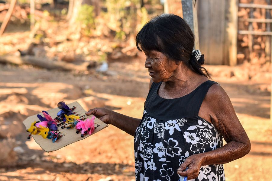 Artesanato é arte e também fonte de renda na Aldeia Macaúba