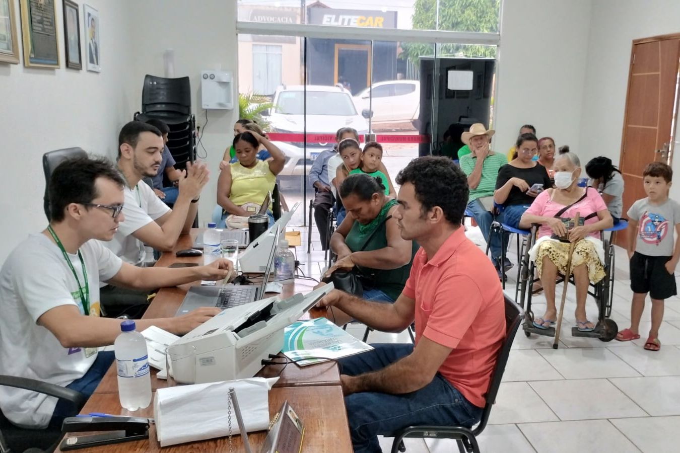 Atuam no itinerante, profissionais da Defensoria Pública em Araguatins.