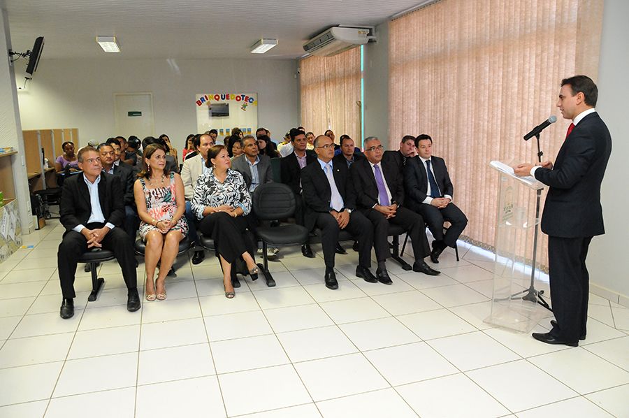 Defensor público geral, Marlon Amorim durante pronunciamento
