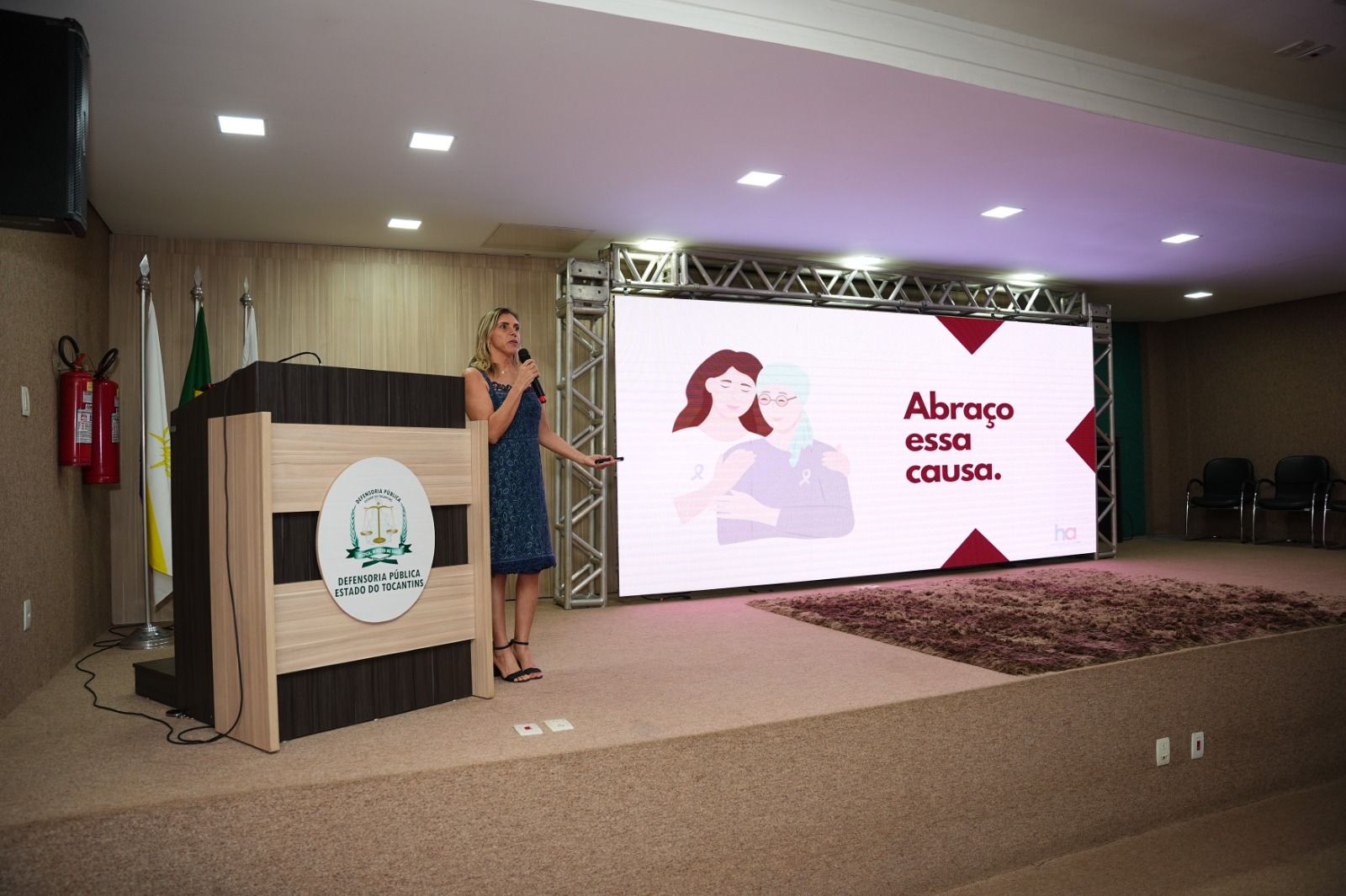 Irisneide Ferreira falou sobre “Abraço essa causa” que visa o engajamento do público interno da Instituição em campanha solidária ao Hospital de Amor