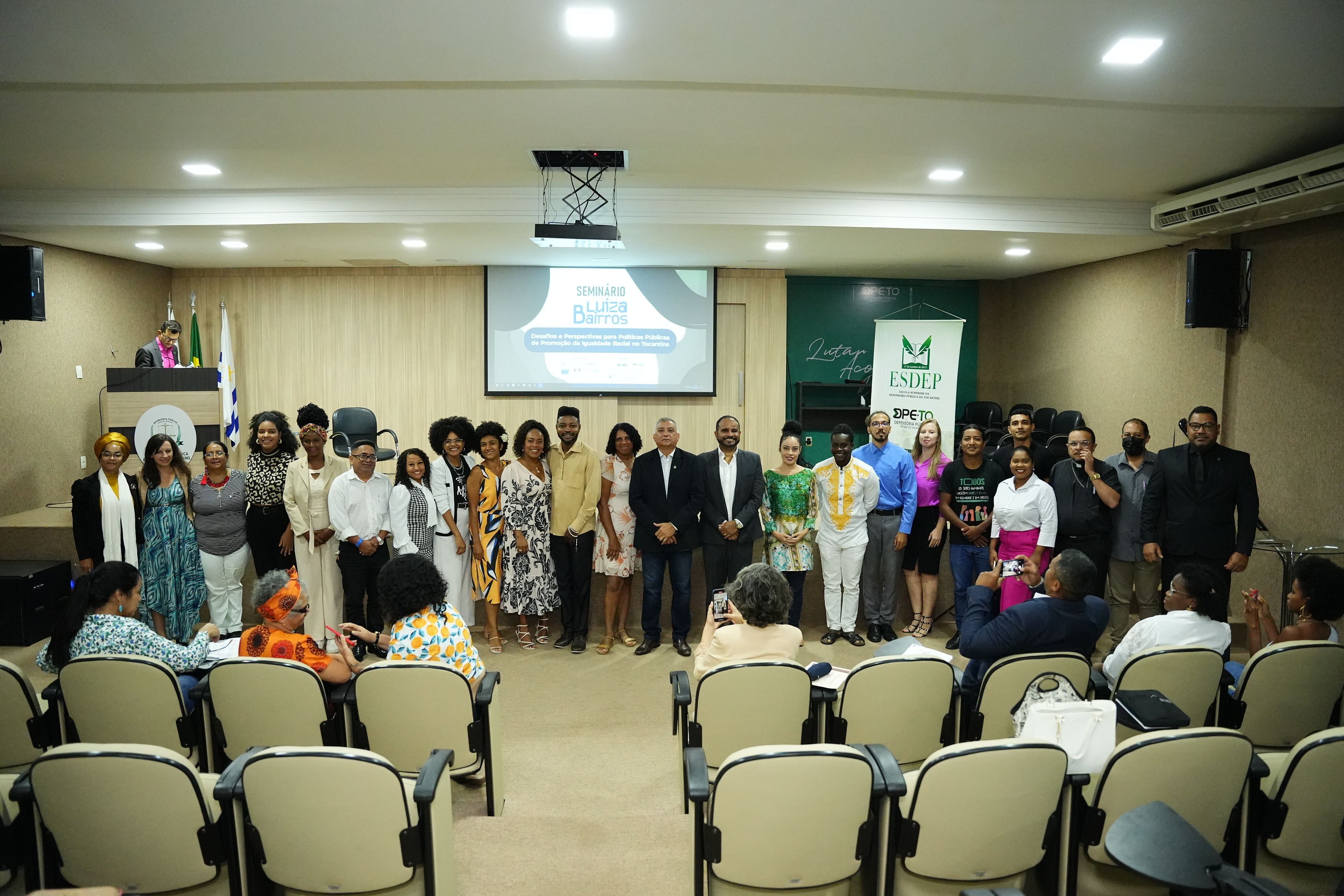 Membras(os) empossadas(os) no Conselho Estadual de Promoção da Igualdade Racial