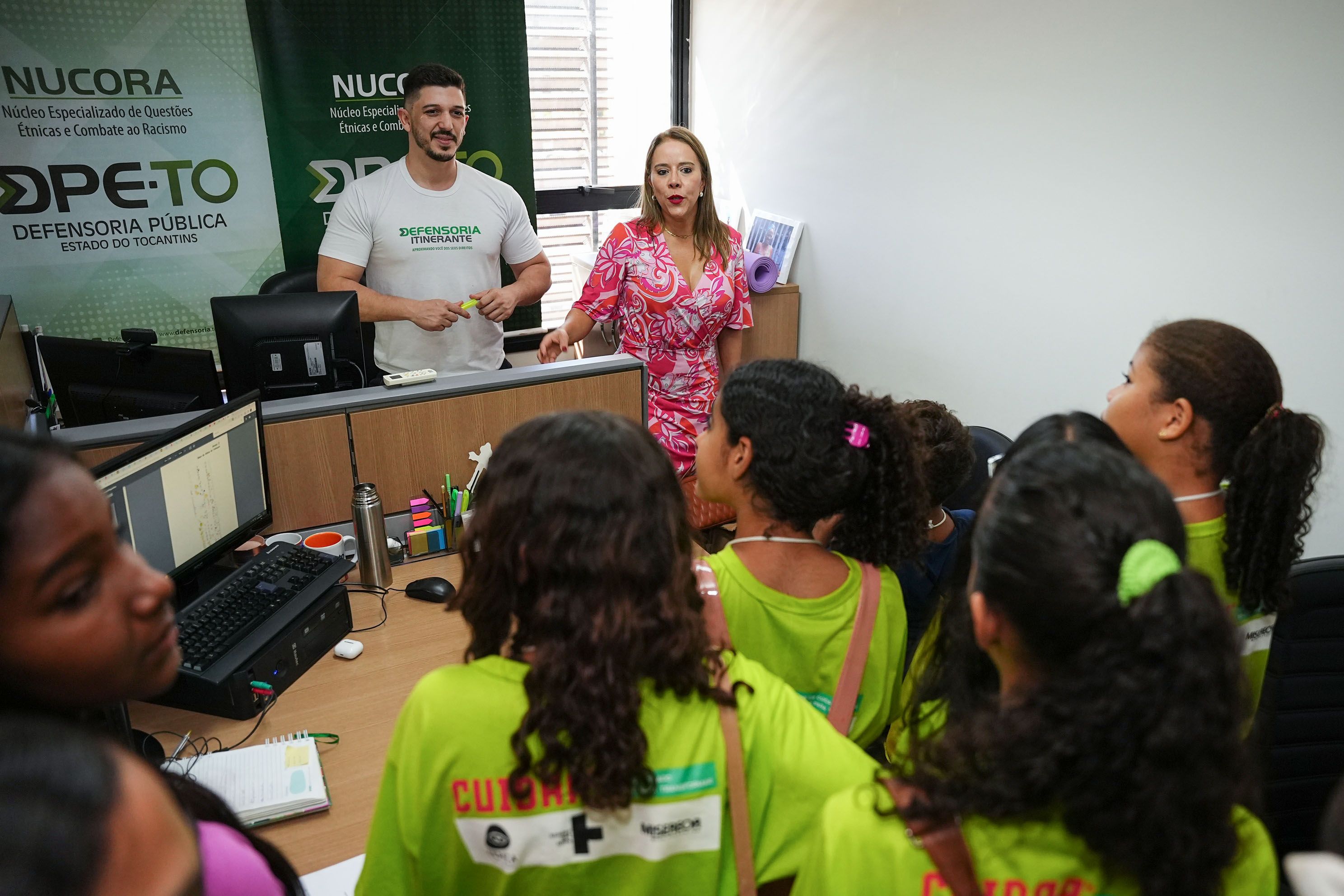 As(os) estudantes conheceram vários espaços da DPE-TO