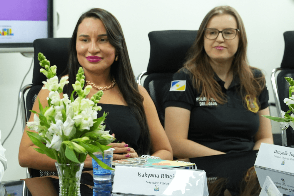 Esteve presente, a coordenadora em substituição do Nudem, defensora pública Isakyana Ribeiro de Brito Sousa.