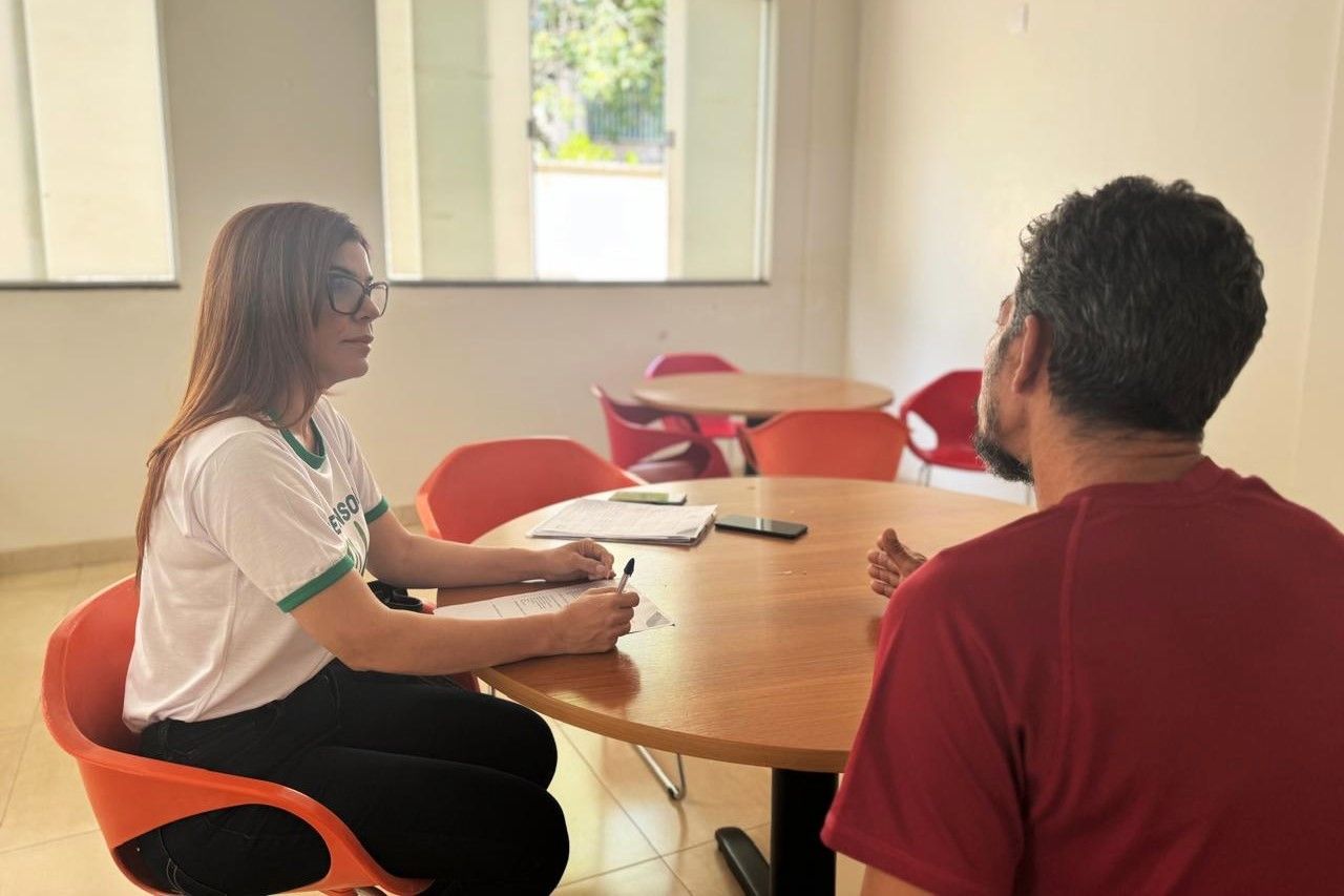 Equipe da Defensoria esteve no Caps onde também conversou com assistidos em situação de rua