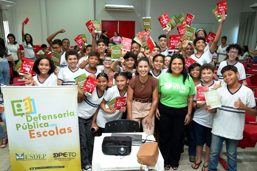 O projeto "Defensoria Pública nas Escolas" tem como objetivo promover a educação em direitos e cidadania junto à comunidade escolar