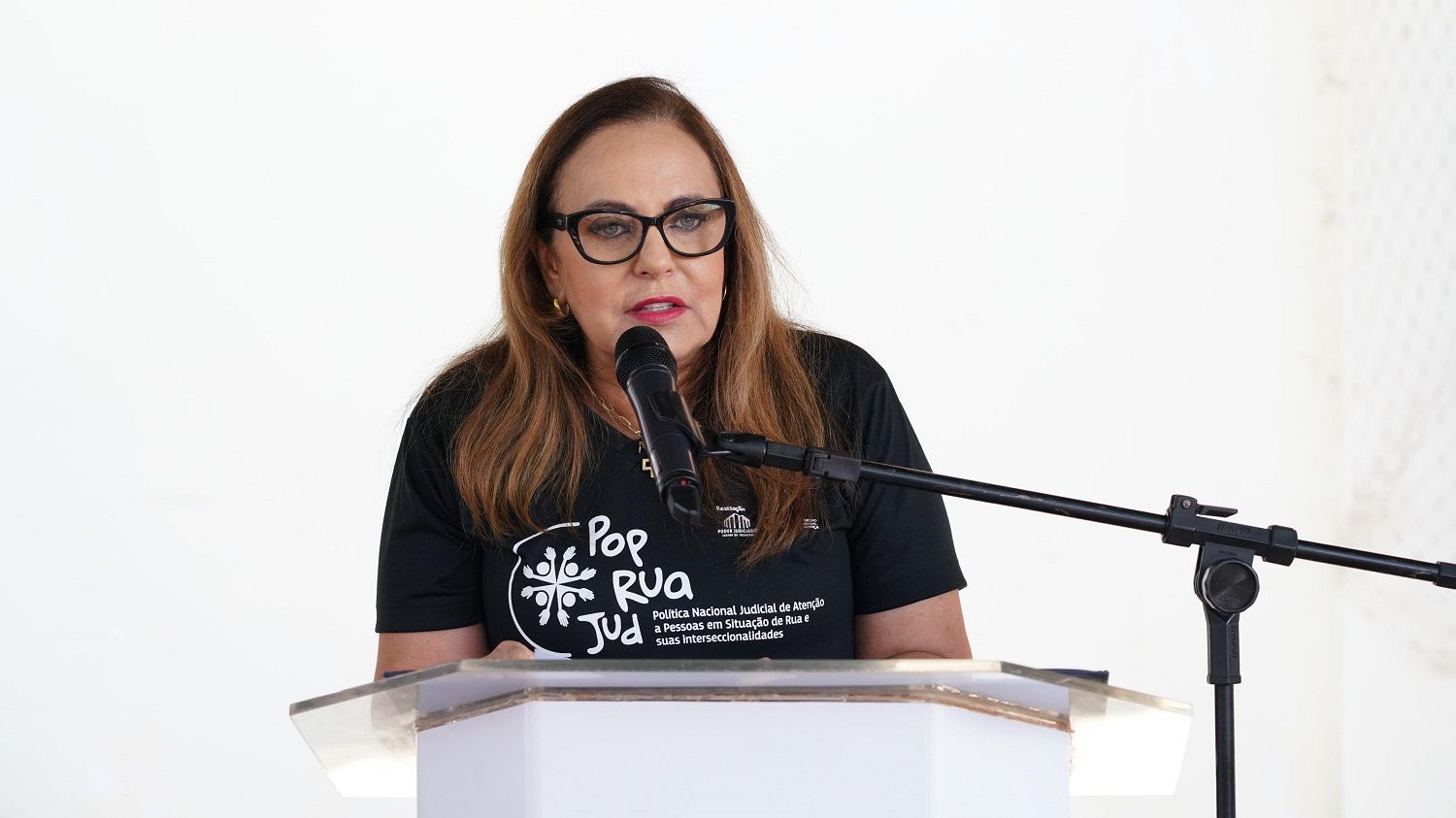 A coordenadora do Comitê Regional e Interinstitucional Pop Rua Jud Tocantins e vice-presidente do TJTO, desembargadora Ângela Prudente