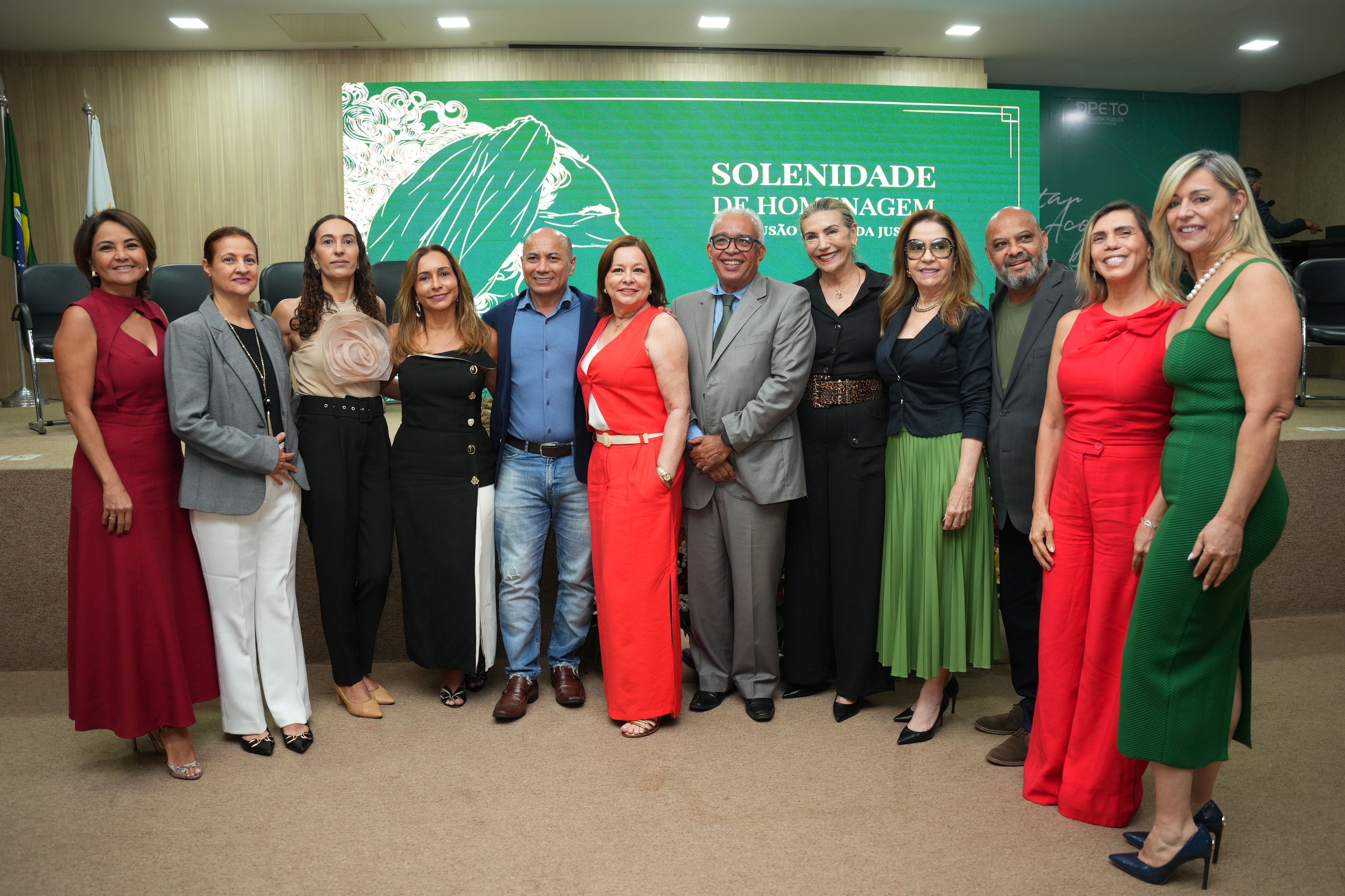 Defensoras e defensores públicos que ingressaram na carreira no primeiro concurso da Instituição foram homenageados