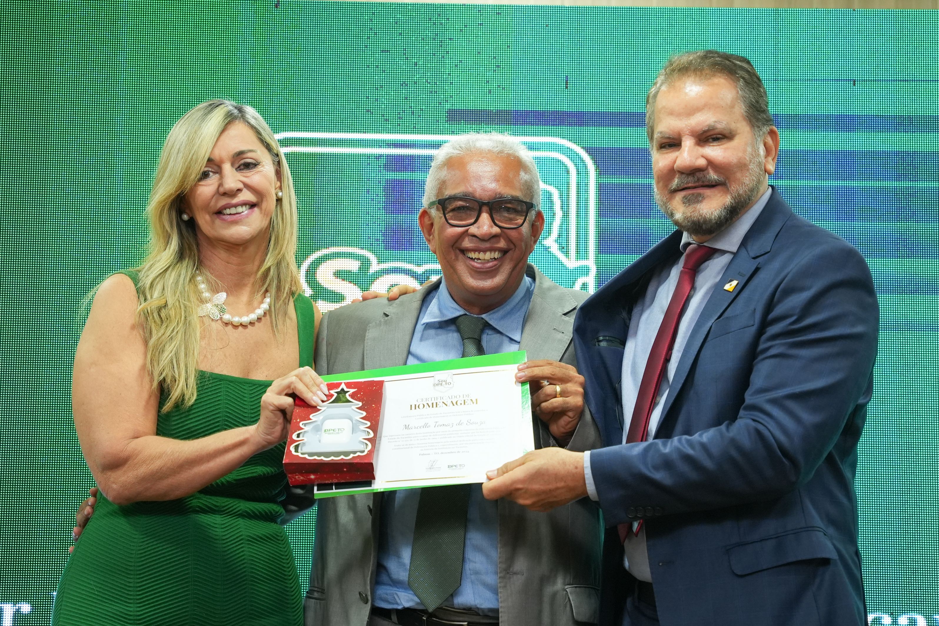 Defensor público homenageado Marcello Tomaz