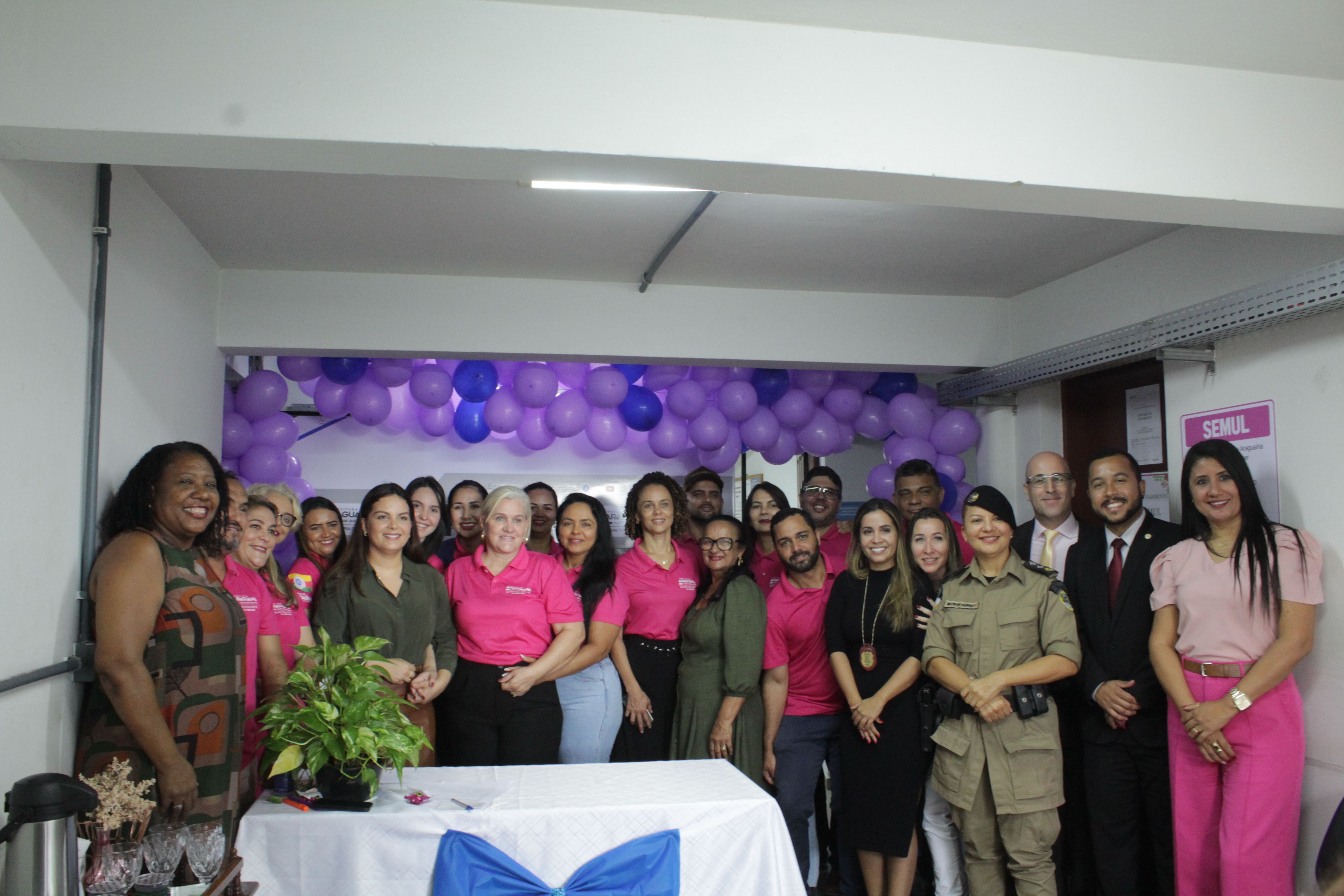 São parceiros integrantes da Rede de Proteção à Mulher, como a Defensoria Pública, Ministério Público e a Delegacia da Mulher.
