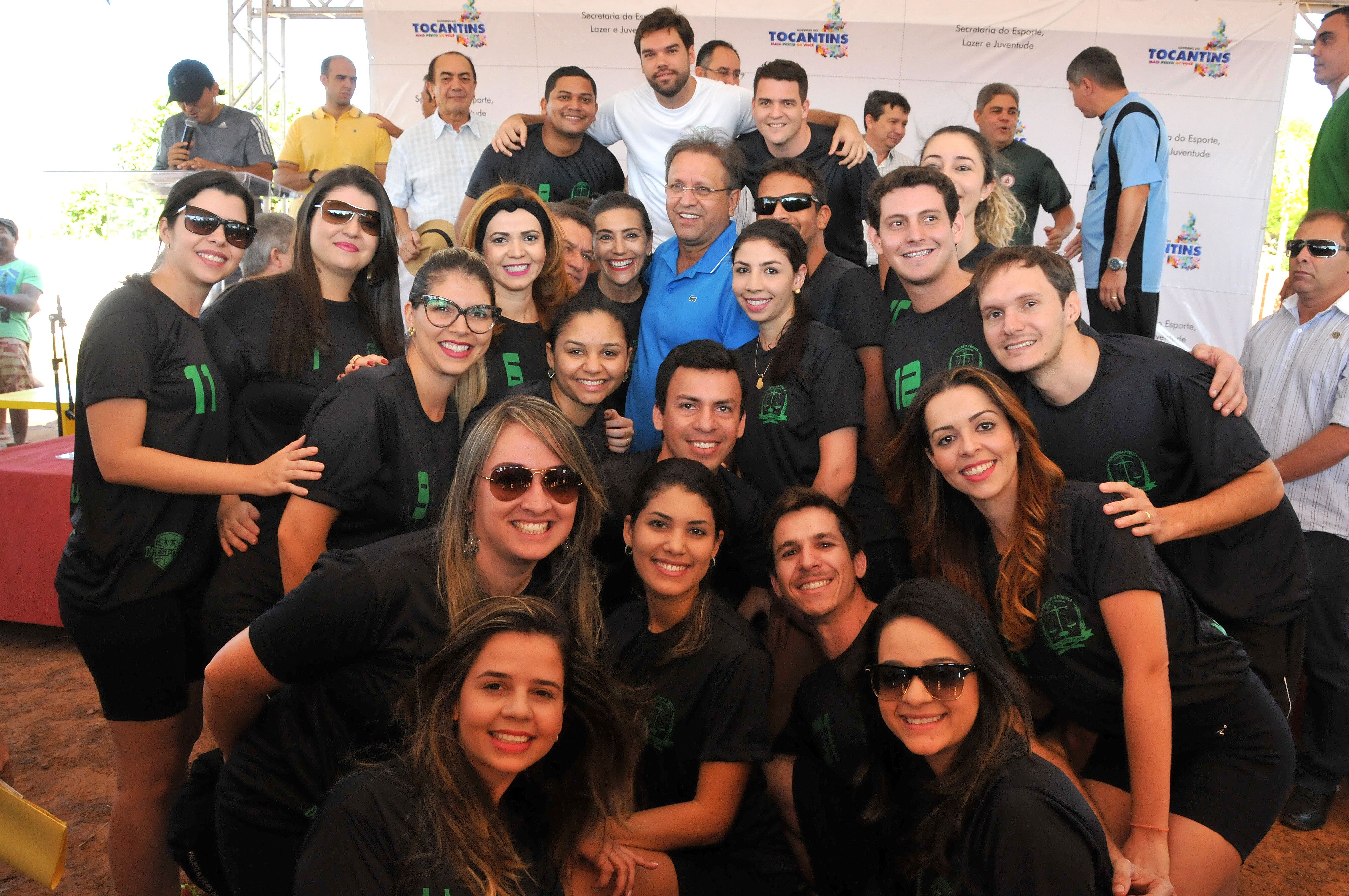 Servidores e Membros da DPE e governador Marcelo Miranda