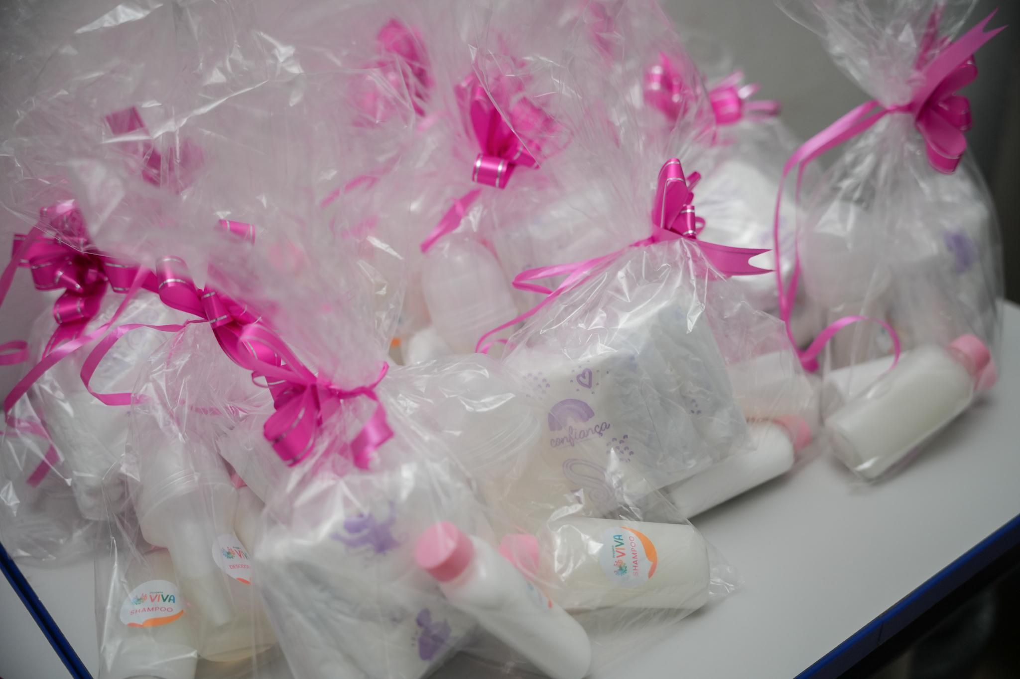 Kits de higiente entregues em alusão ao Dia da Mulher