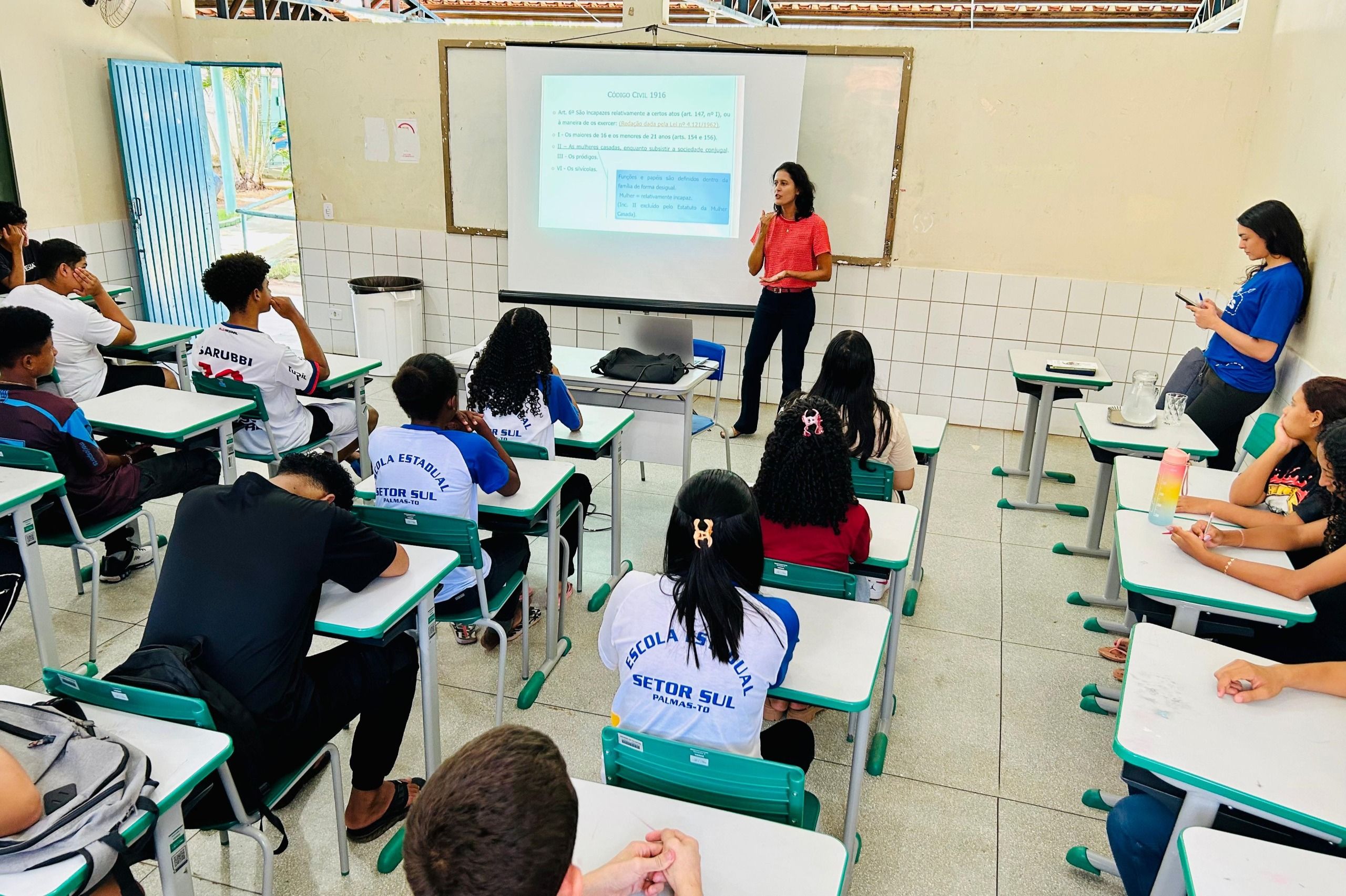 Téssia Carneiro falou sobre a prevenção e o combate à violência contra a mulher