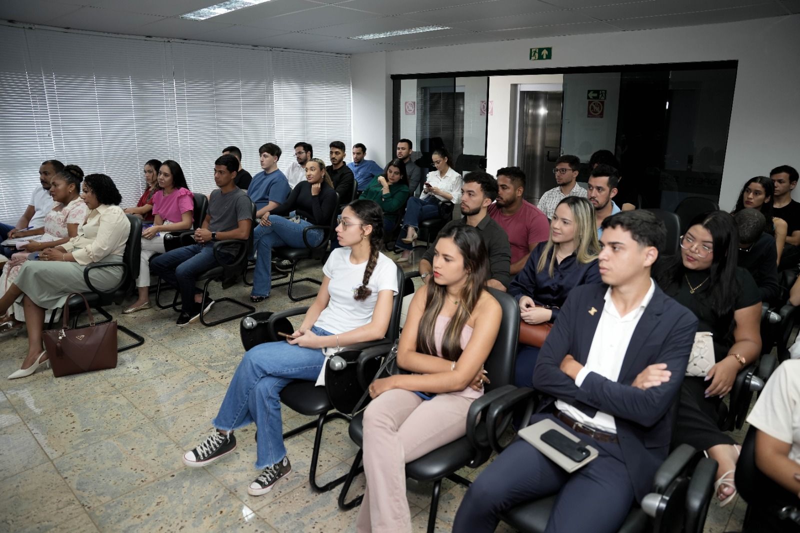 Os acadêmicos conheceram defensores públicos e setores da Instituição.