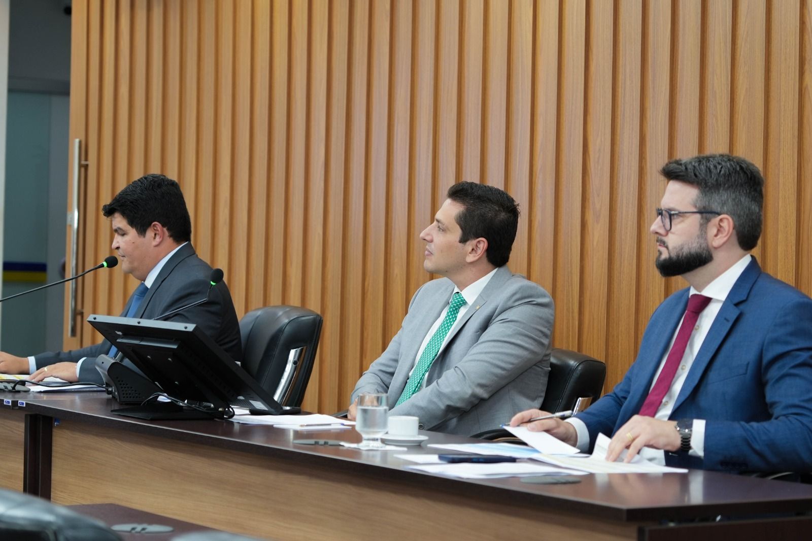 Secretário da Saúde apresentou relatório durante audiência pública