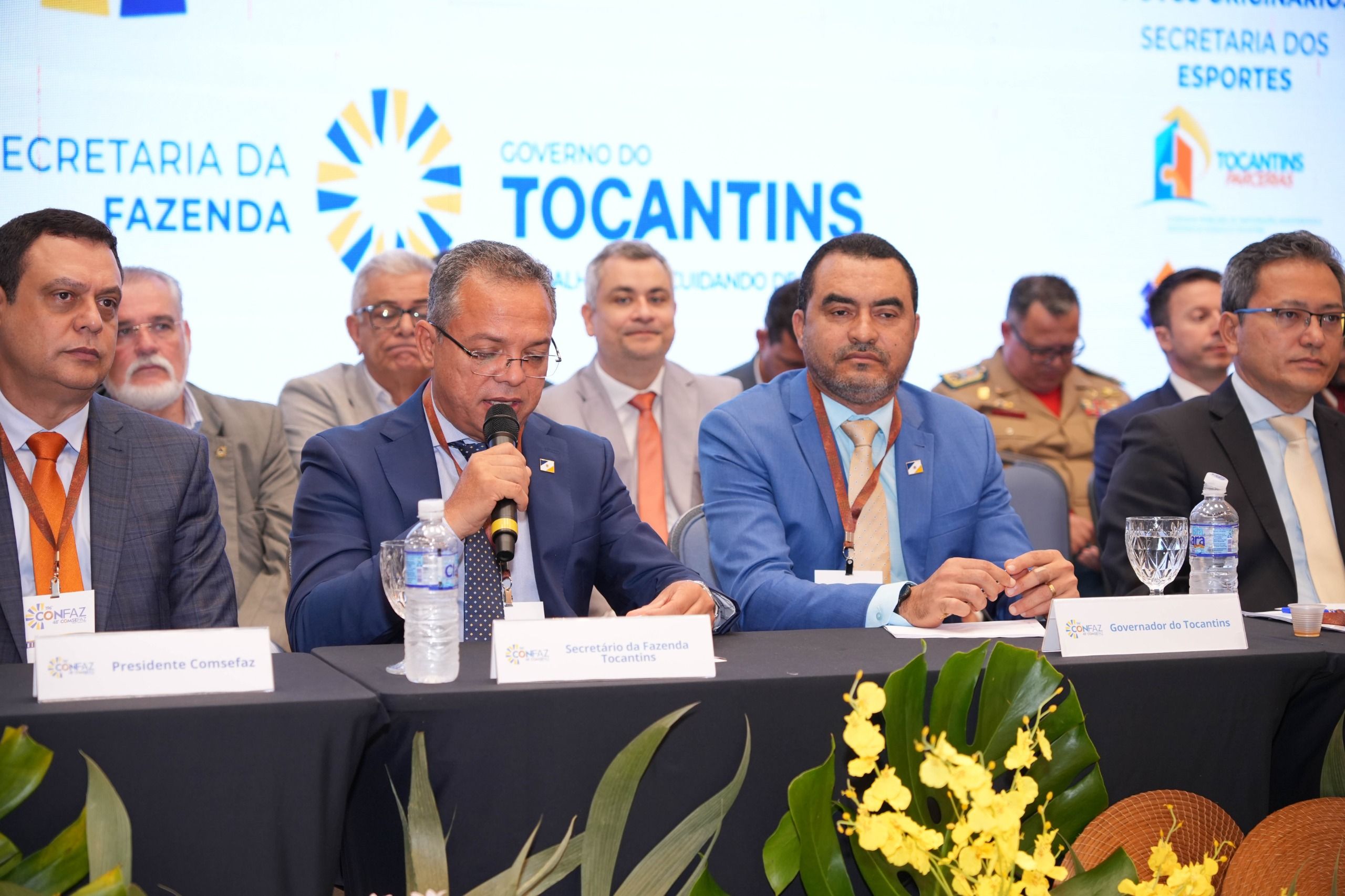 O anfitrião do evento, secretário Donizeth Silva, juntamente com o governador do Estado Wanderlei Barbosa.