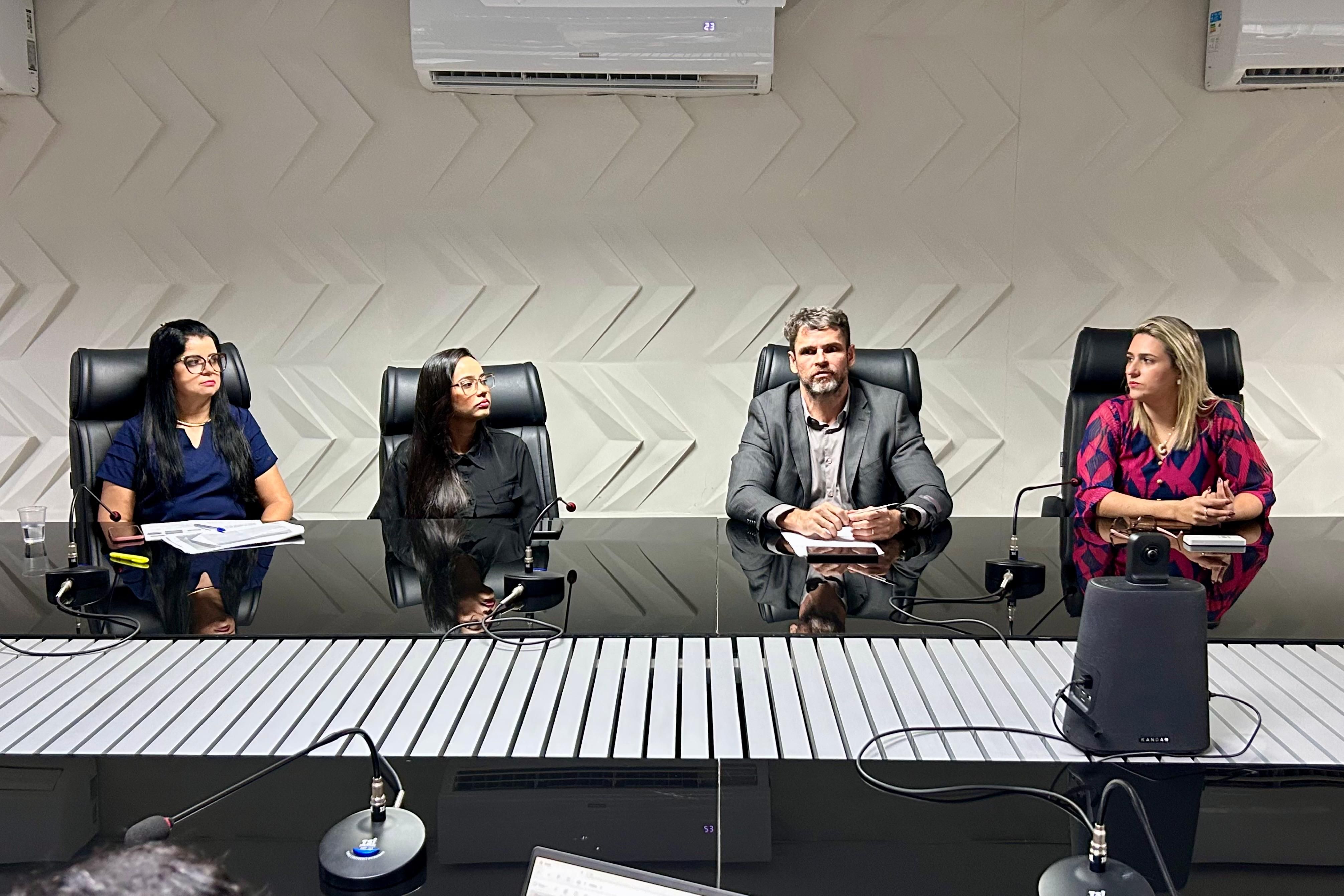 O defensor público Daniel Gezoni destacou a importância dessas trocas de experiências para a melhoria das prestações de serviços ao público