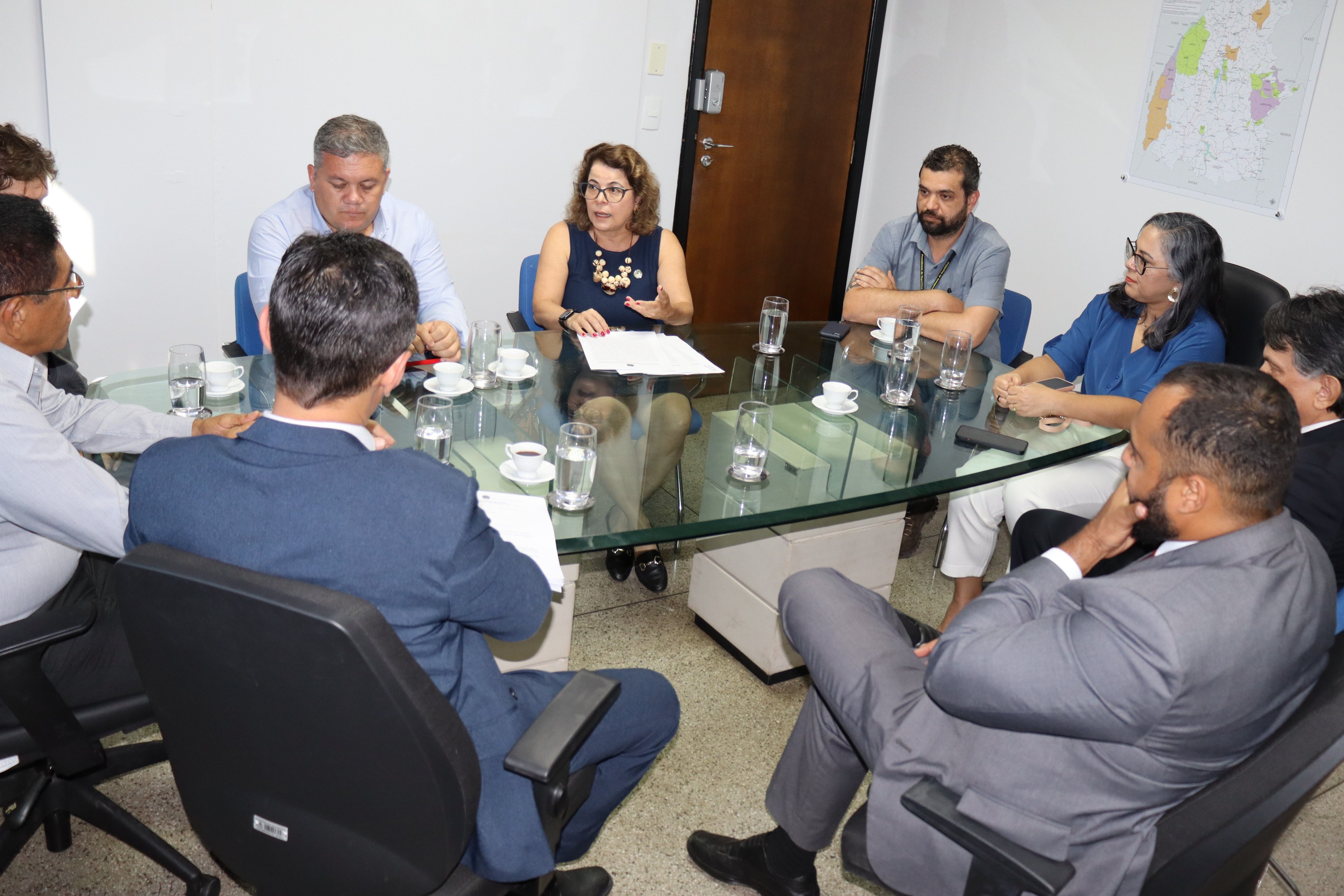 Na SSP, ss membros da comitiva foram recebidos pelo secretário-executivo, Reginaldo de Menezes e pelo delegado-geral Claudemir Luiz Ferreira.
